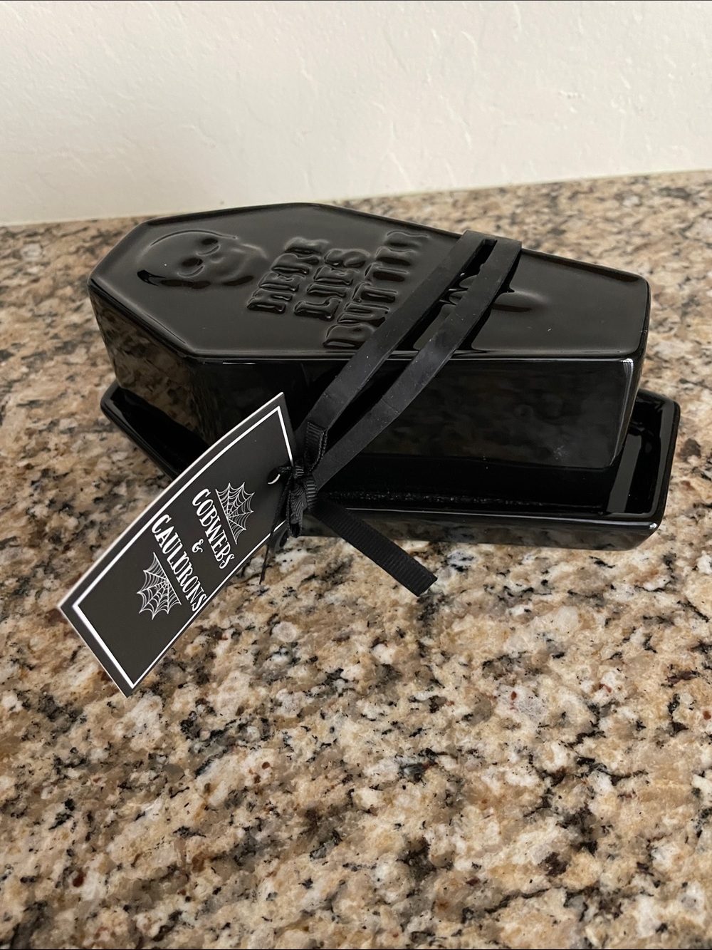 Black Skull Coffin “HERE LIES BUTTER” covered butter keeper - Picture 3 of 3